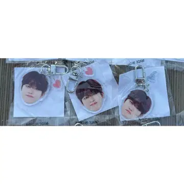 treasure 존우 얼굴 아크릴 키링 희애