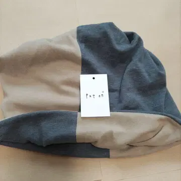 Put on 푸트온 모자