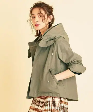 새상품급 BEAUTY&YOUTH UNITED ARROWS 마운틴 파카