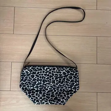 에르베샤 펠리에 빅 미니백