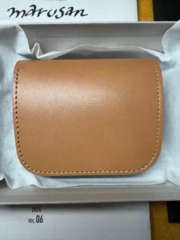 와일드 스완스 카사 로이드 바슈 내추럴