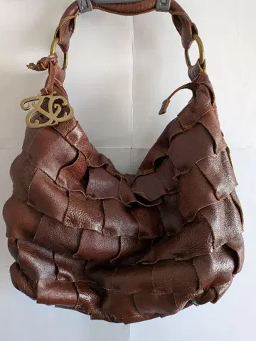 브라운 가죽 뜨개질 숄더백