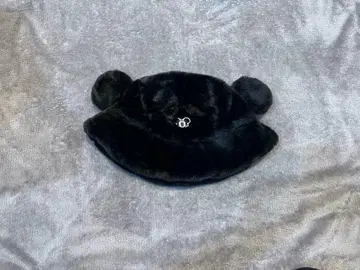 곰 귀 달린 퍼 모자