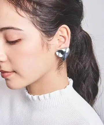 iris47 하트 귀찌