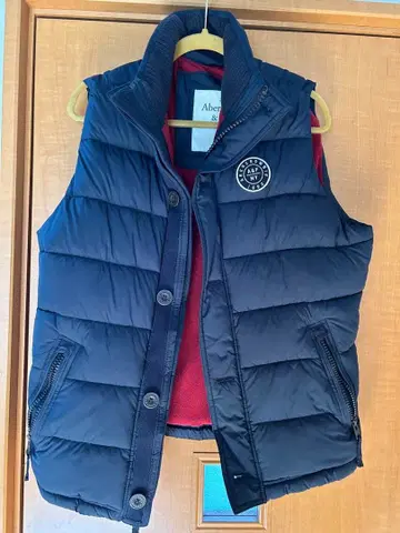 Abercrombie & Fitch 네이비 다운 베스트 M