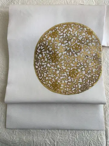 염색 나고야 오비 아이보리 바탕 금채 가공과 자수 펄톤 가공 완료