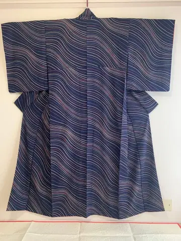 코몬 네이비 바탕 사선 곡선 오지로 줄무늬