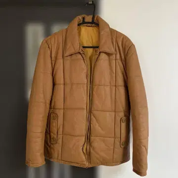 황토색 가죽 자켓