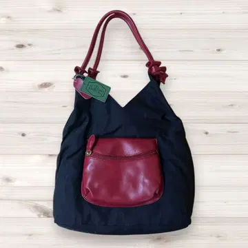 미사용 새상품 PERENNE 숄더백 블랙과 빨간색