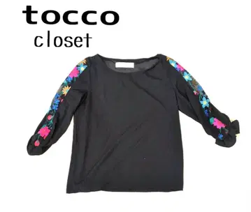 토코 클로젯 드레이프감 블라우스 플라워 자수 슬리브