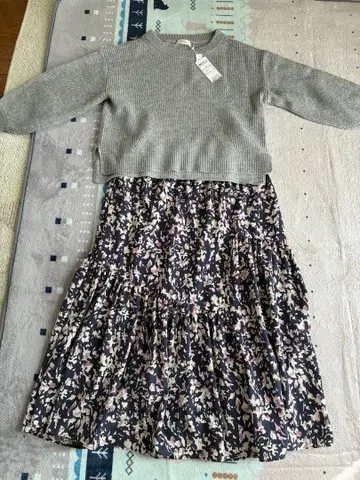 페루 미사용 새상품 니트, 스커트 셋업