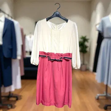 엘레강트한 화이트 핑크 원피스