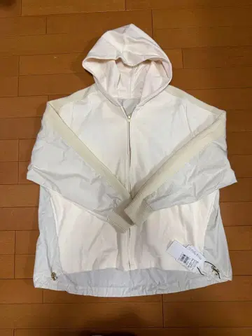 정가 16500엔 야마다야 아이보리 후드티