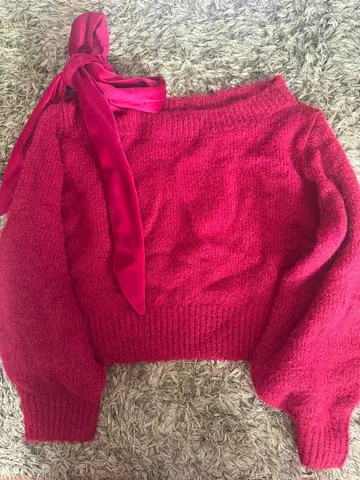 chico 원숄더 니트