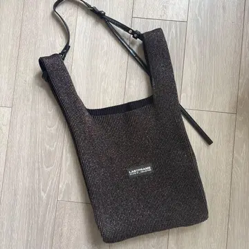LASTFRAME 블랙 라메 토트백