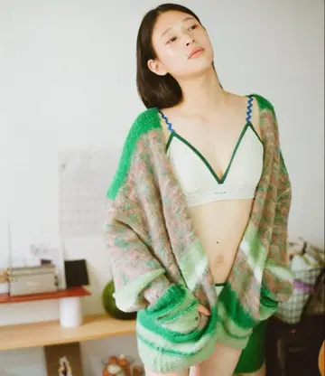 PAMM 기수역 니트 가디건