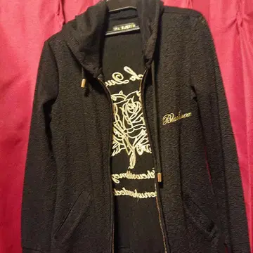 Black Queen 꽃무늬 자수 후드티