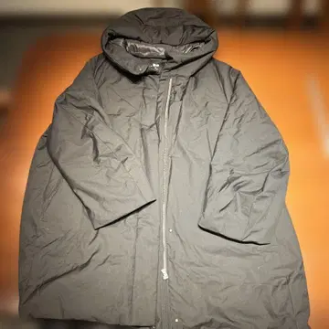 유니클로 3L 다운 코트 블랙 후드 부착