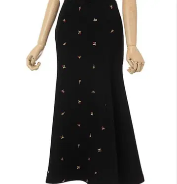 mame kurogochi 마메쿠로구치 스커트