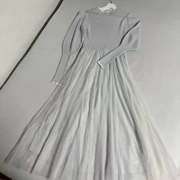 릴리안 캐럿 튤 도킹 니트 원피스 그레이 발레코어 1