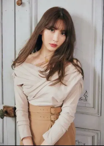 Her lip to 베이지 오프숄더 S