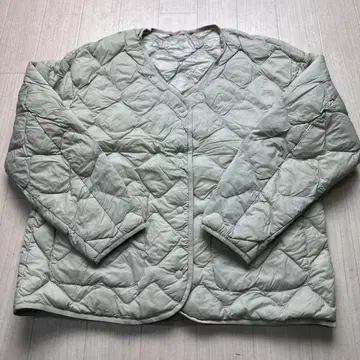 유니클로 울트라 라이트 다운 릴랙스 자켓 M 라이트 그린