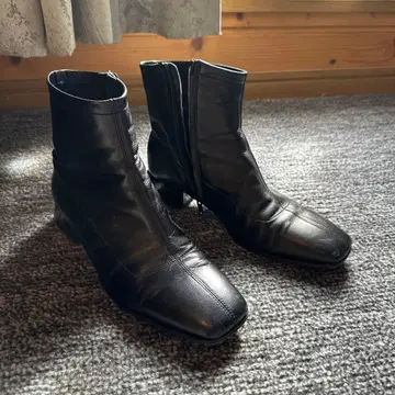 파비오 루스코니 블랙 가죽 숏부츠 24.5