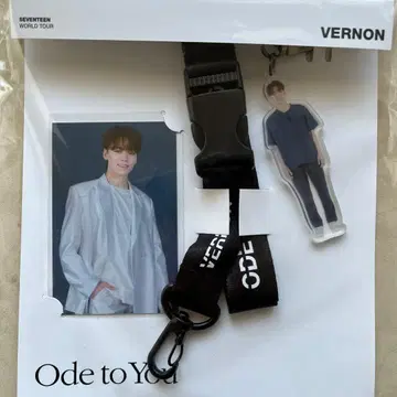 SEVENTEEN VERNON LANYARD SET