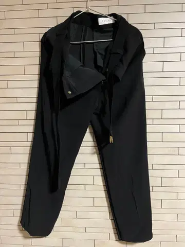 CULLNI 블랙 슬랙스 사이즈:2