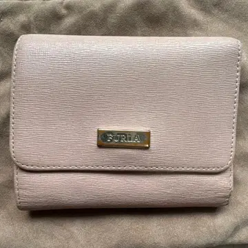 FURLA 베이지 접이식 지갑