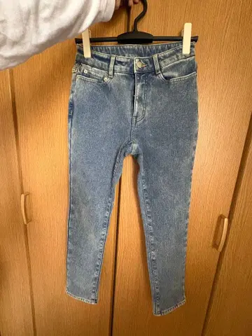 플리스 안쪽 라이트 블루 스키니진