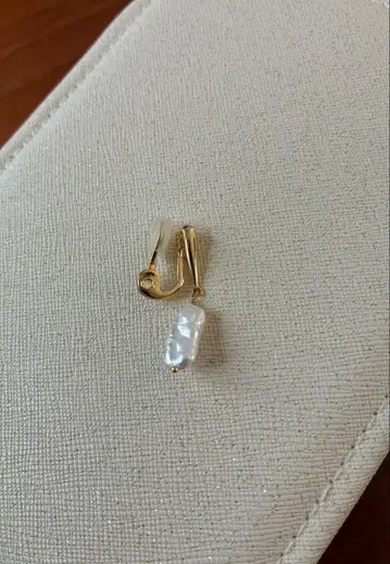 [ 23구 ] 담수 펄 귀찌 (한쪽만)