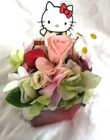 헬로키티 조화 어레인지먼트 포트 장미 산리오