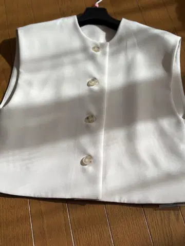 Aga 스콧 클럽 계열 화이트 베이지 노카라 베스트 새상품