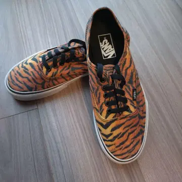 Vans 호랑이 무늬 스니커즈 로우컷