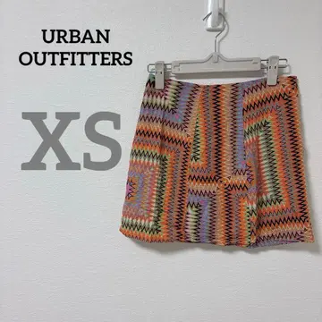 URBAN OUTFITTERS [X의] 지그재그 미니 스커트