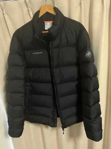 MAMMUT 블랙 다운 자켓