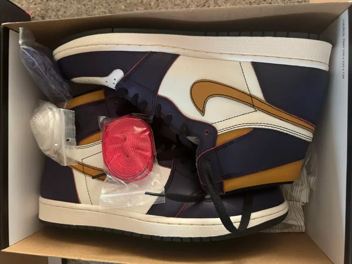 [285] Jordan 1 High Latoosi