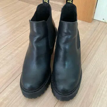 닥터마틴 사이드 고어 부츠