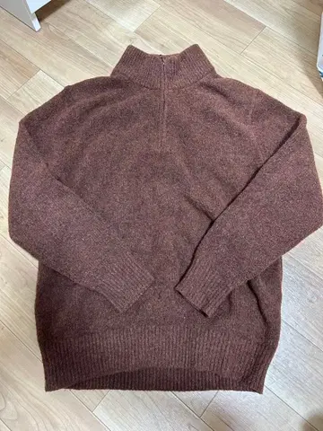 브라운 하이넥 스웨터 L