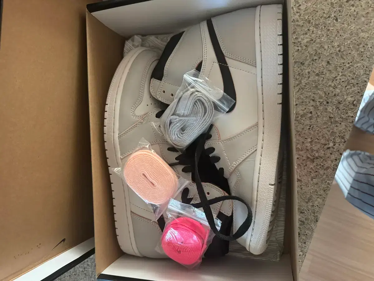 [285] Jordan 1 High Newtupa