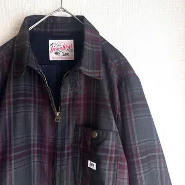 미사용에 가까운 Lee 체크 무늬 집업 셔츠 M