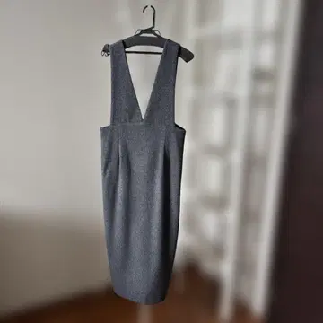 SACRA 그레이 V넥 울 비버 오버롤 스커트 eclat