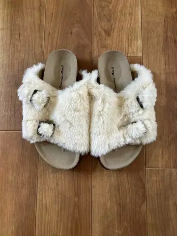 사만사 모스모스 퍼 샌들 크림색 L 사이즈 24~24.5cm