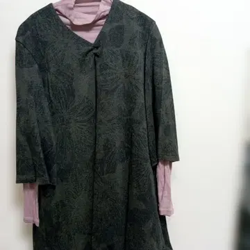 고베 올웨이즈의 7부 소매 튜닉과 티셔츠 LL