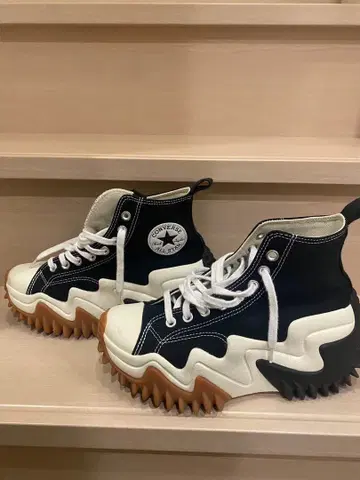 한국 CONVERSE 스니커즈