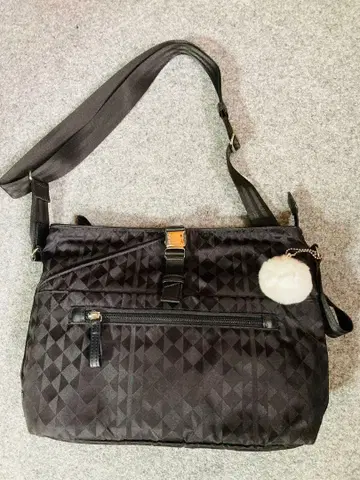 카나나 프로젝트 숄더백 블랙 나일론 모노그램