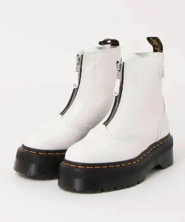 Dr.Martens QUAD RETRO JETTA White