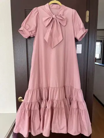 리본의 핑크 롱 원피스