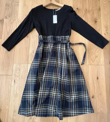 [ 새상품 택 포함 ] ANY SIS 가을/겨울 원피스 ( M 사이즈 )